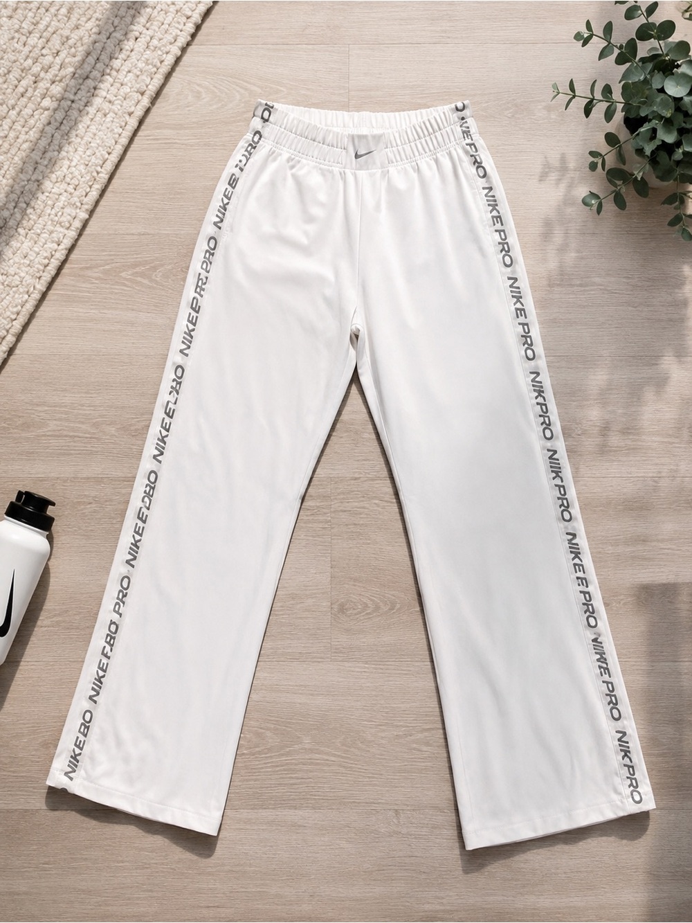 Nike Pro Ivory Wide Leg Snap Side Pants Size M